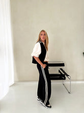 Afbeelding in Gallery-weergave laden, Bodywarmer Nina - Black / Ecru
